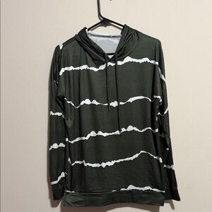 Women’s dark green lightweight polyester hoodie NWOT